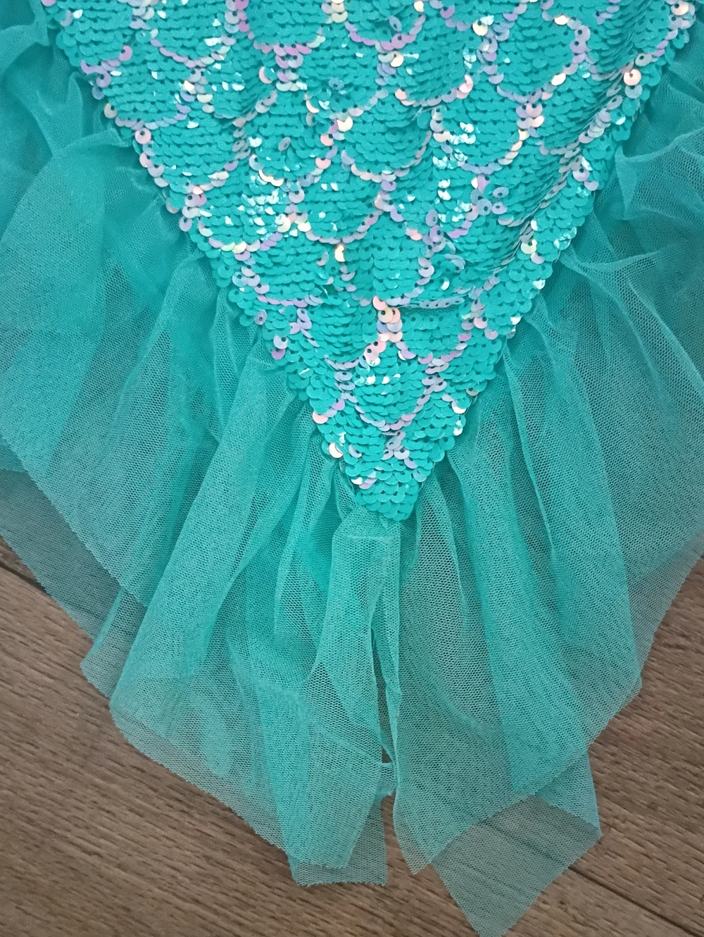 Stunning Mermaid Skirt Reversible Sequins Perfect For Pool/Seaside Or Costume